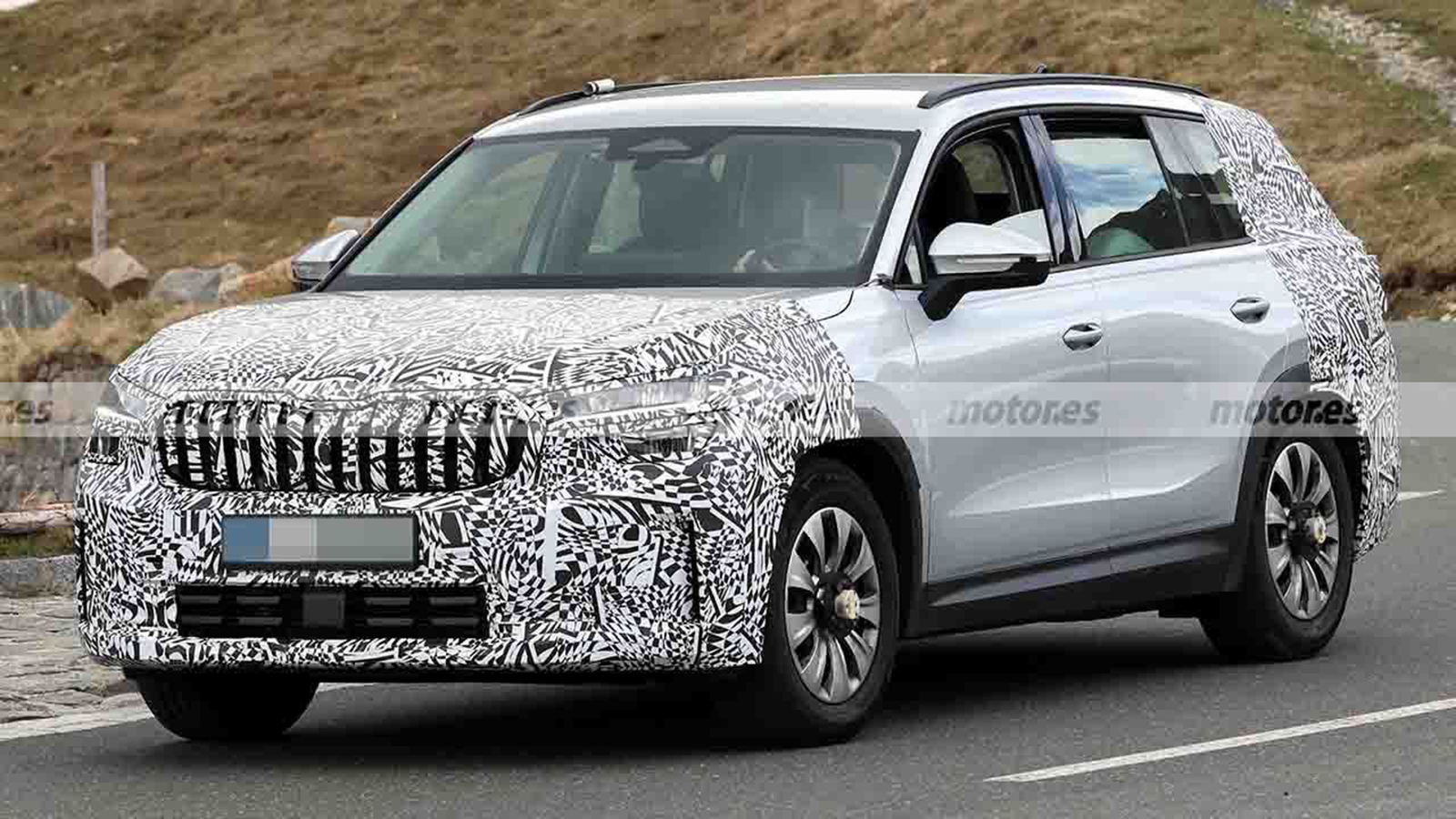 Το ανανεωμένο Skoda Kodiaq εντοπίστηκε σε δοκιμές  